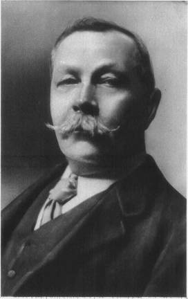 Sir Arthur Conan Doyle (Wikipedia Commons)