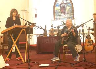 The “Simple Gifts” duo of Linda Littleton and Karen Hirshon at Good Shepard Episcopal Church on Feb. 23, 2023.