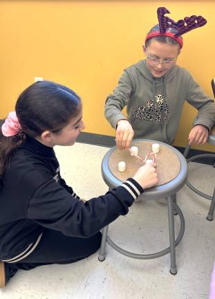 Juliette Antonlino and Sophia Gaa