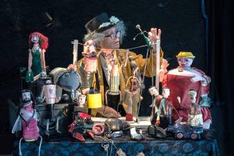 ‘Urbano’s Circus’ comes to the Tusten Theater