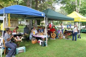 Crafters and raptors, puppets and wagon rides and more at Zane Grey Festival