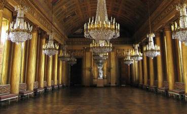 Hanna Q Dance Company gets the ball rolling