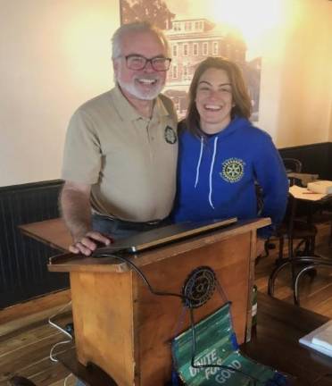 Kevin DeVizia and Rotary President Jamie Dykstra.