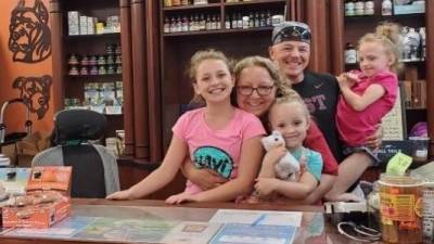Chrissy Kotar with son Steven Geiger and granddaughters (from left) Avrielle, 12; Hadley, 4; and Savannah, 9, who were visiting from Quantico, Va., where Steven serves with the Marines.