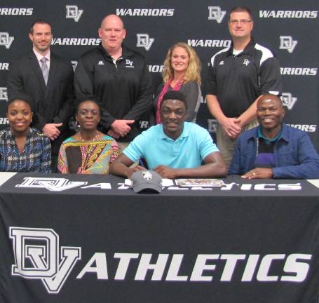 Chido Rwakonda signs with U.S. Military Academy