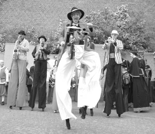 The Bond Street Theater troupe will perform at Winter Lights (Photo provided)