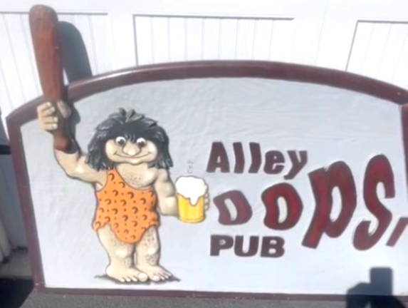 Alley Oops Wing Night returns to Apple Valley Family Restaurant.