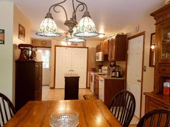 Spacious, modern country home with lake access