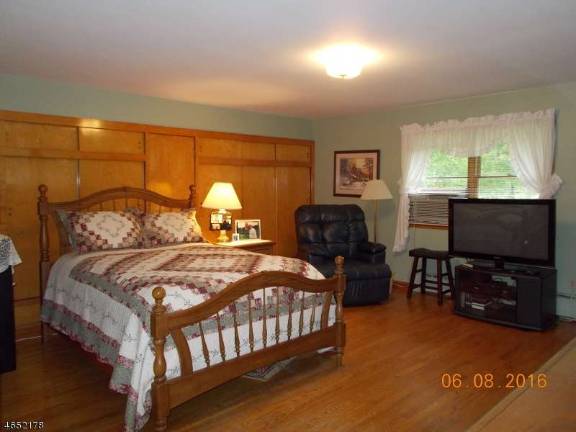 One-level living on quiet country estate