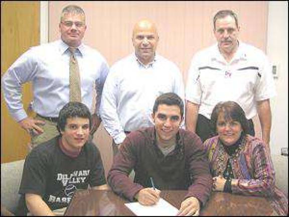 Accardi signs letter of intent