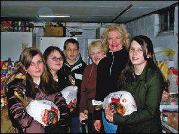 United Way agency contributes to turkey drive