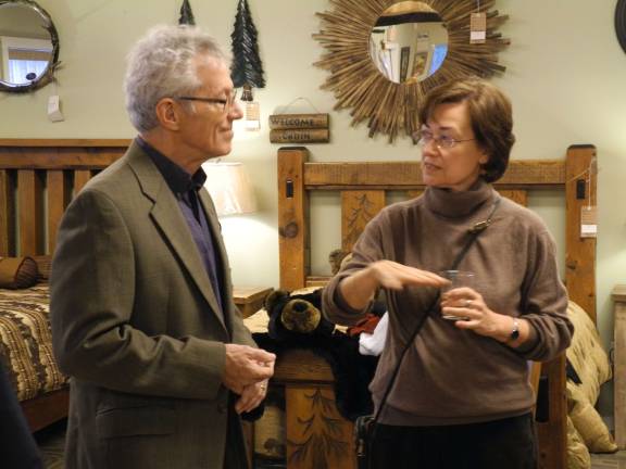 Scott Van Gorder speaks with Milford resident Kathryn Jung (Photo by Jerry Weinstock)