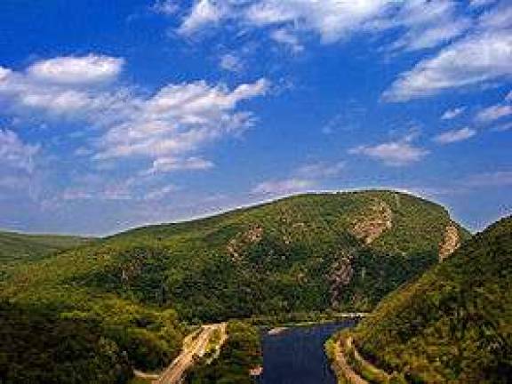 Outdoor expo at water gap