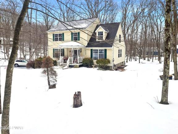 Lake access, priced to sell