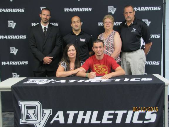 Frank Carrozza signs with Coe College