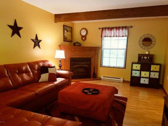 Spacious, modern country home with lake access