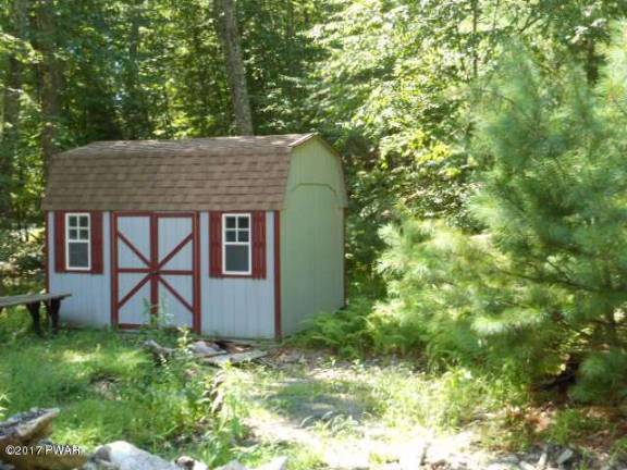 An affordable country cabin in the woods