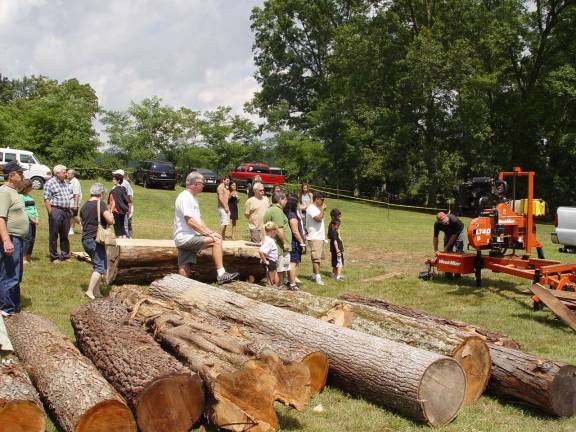 Portable sawmill demonstration