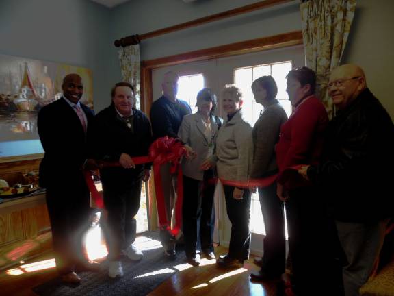 Ribbon cutting at the grand opening of the new sleep lab (Photo by Anya Tikka)