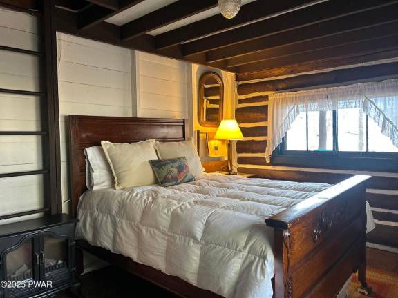 Authentic, updated log cabin