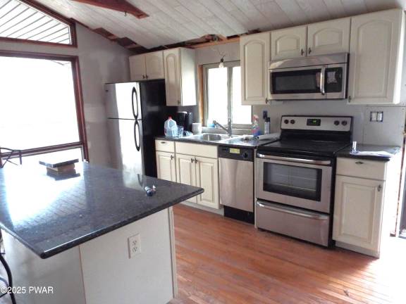 Enjoy nature’s beauty from a lakefront home