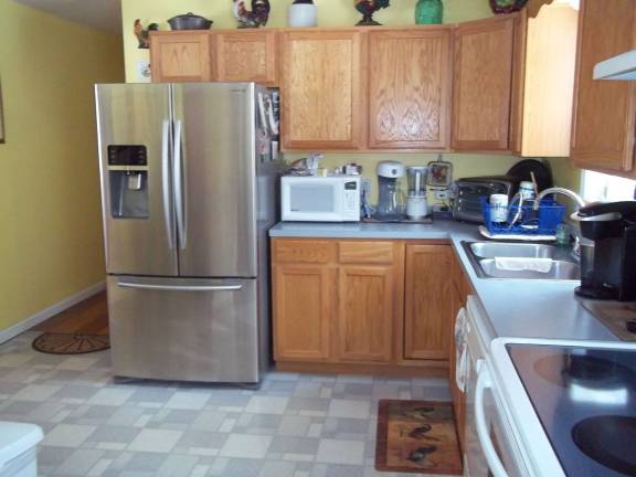 Immaculate bi-level with custom upgrades