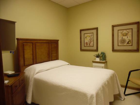 One of the overnight rooms at the new sleep lab (Photo by Anya Tikka)
