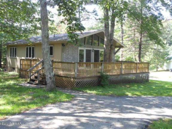 Remodeled ranch with rights to 120-acre lake