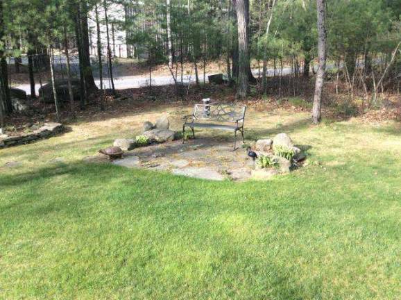 Corner bilevel has lake rights