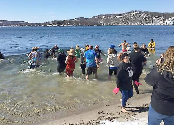Plunge into Lake Mohawk is for a stone cold good cause