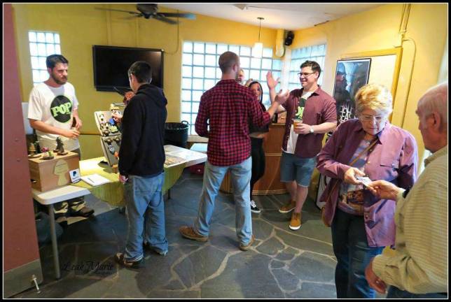Christian Fescine gives the high five of victory after a successful premiere (Photo provided)