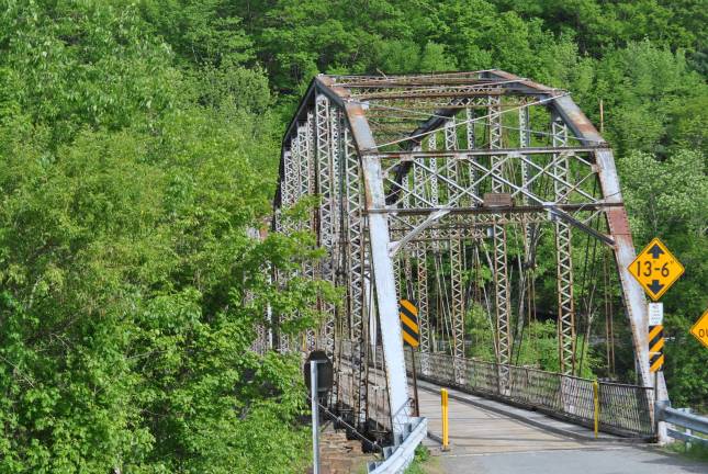 The historic 1904 bridge that connects Pond Eddy, Pa., with Pond Eddy, N.Y. (Photo by Anya Tikka)
