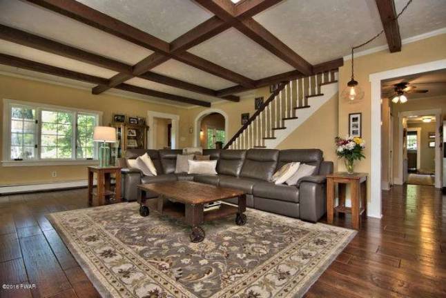 An exclusive five-bedroom home, with privacy and pool