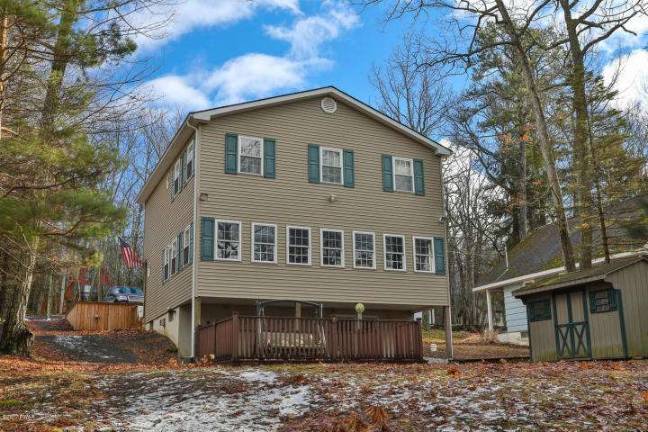 Contemporary on the lake has it all