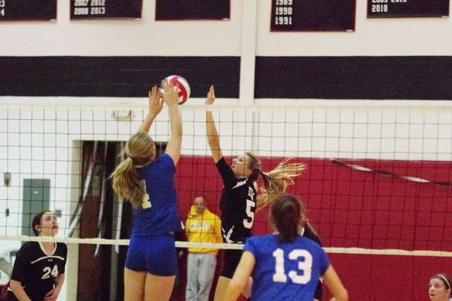 Warriors strike down Pittston Patriots in girls volleyball