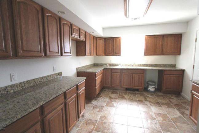 Two-bedroom lakefront home