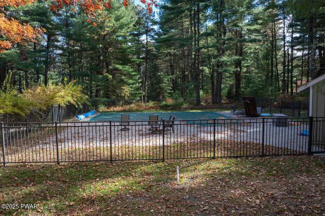 Modern, elegant farmhouse on 4+ acres