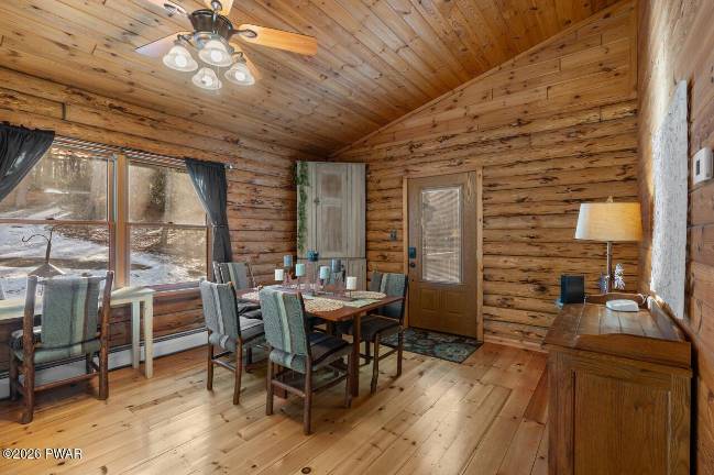 Log home combines rustic charm with modern amenities