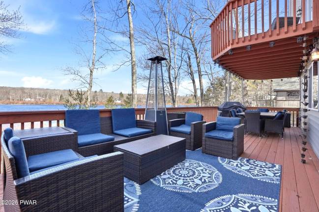 Modern three-bedroom home is a lakefront retreat