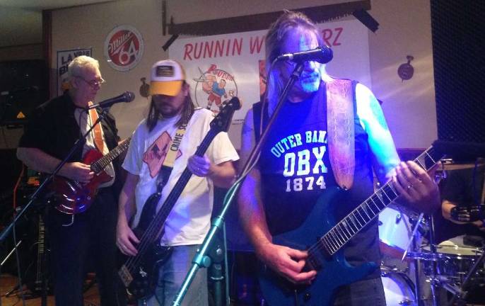 Runnin W' Sizzorz (Fred Mulharin, Joseph C. Burns, Mahlon Groom, John Viscardo) from Goshen, N.Y., plays May 10