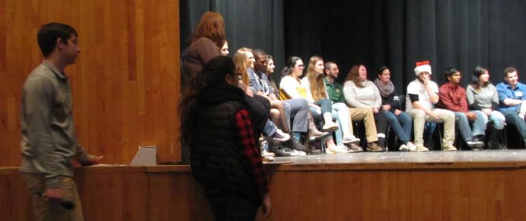 DV Alumni return with stories of college life