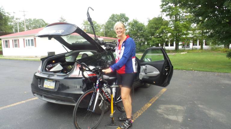 Retired veterans meet up for biking and running