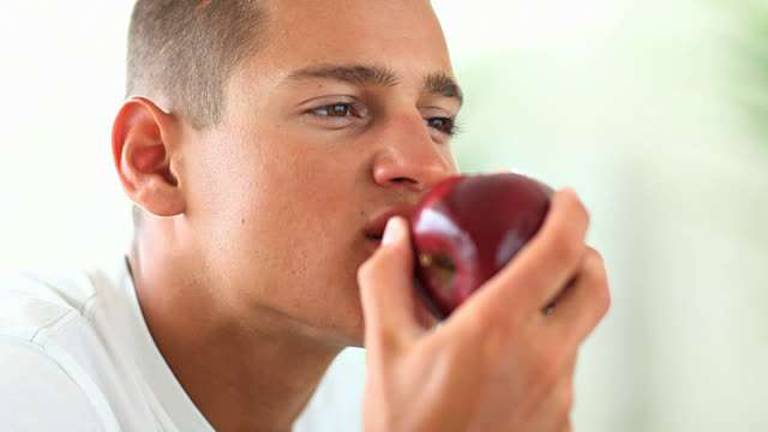 Eating more fruit may help lower blood pressure