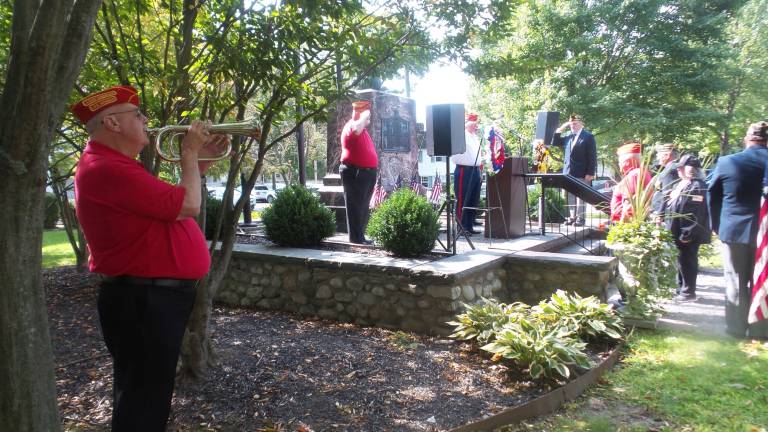 This year's 9/11 Remembrance Day at Soldiers and Sailors Monument in Milford, where Veterans Day ceremonies will take place. (Photo by Frances Ruth Harris)