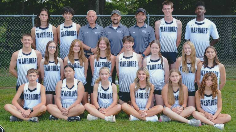 The 2025 Delaware Valley High School cross country teams.