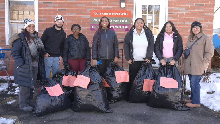 From left: Aida Garcia-Cole, assistant registrar for graduation services and MANA advisor, Cinnsire Warner, Dynasia Speaks, Oliana Cole, Olivia Cole, Arianna Gonzalez, and Laura Kieselbach, associate professor of English.