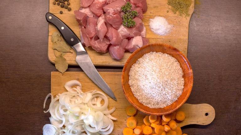 Free community dinner