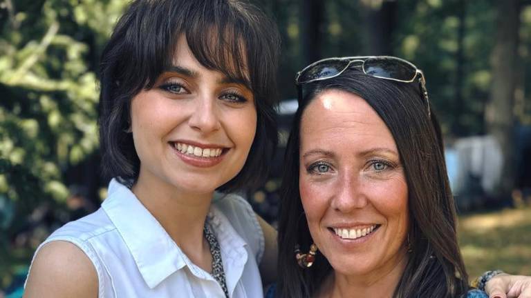 2 Chicks 1 Guitar performs at Jam Room Brewing Company on May 3